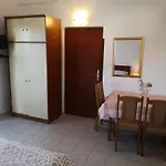 Nina *