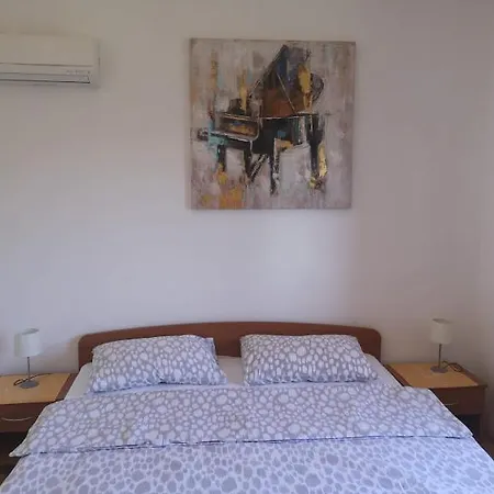 Nina Apartment