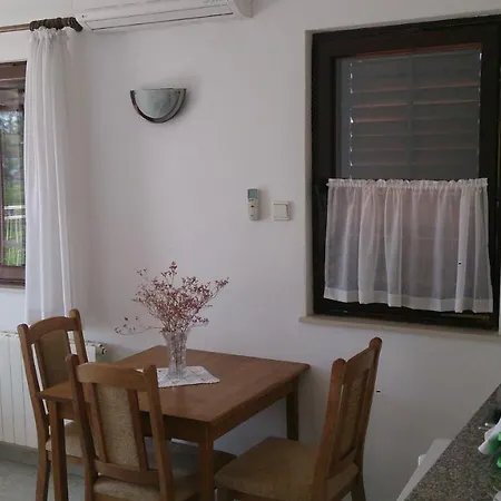 Apartment Nina