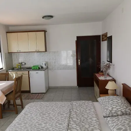 Nina Apartment